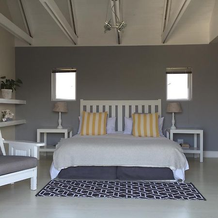 Sea Breeze Beach House Plettenberg Bay Exterior photo