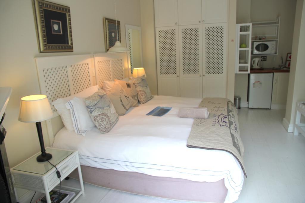 Sea Breeze Beach House Plettenberg Bay Exterior photo