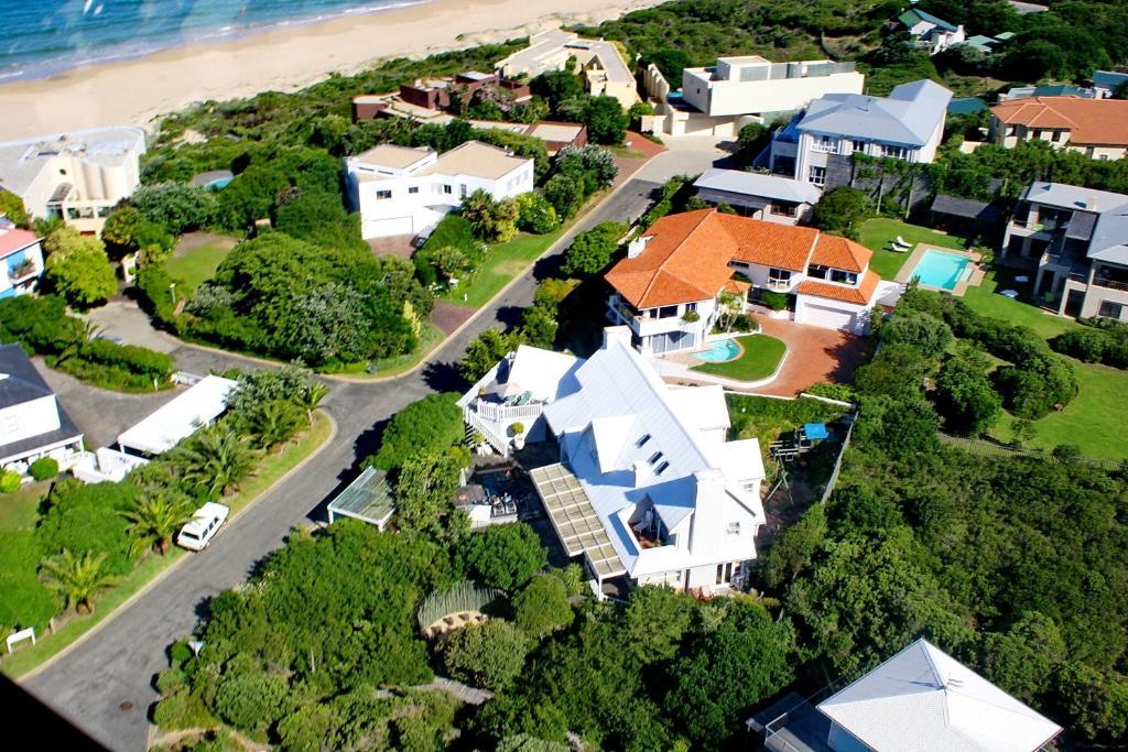 Sea Breeze Beach House Plettenberg Bay Exterior photo