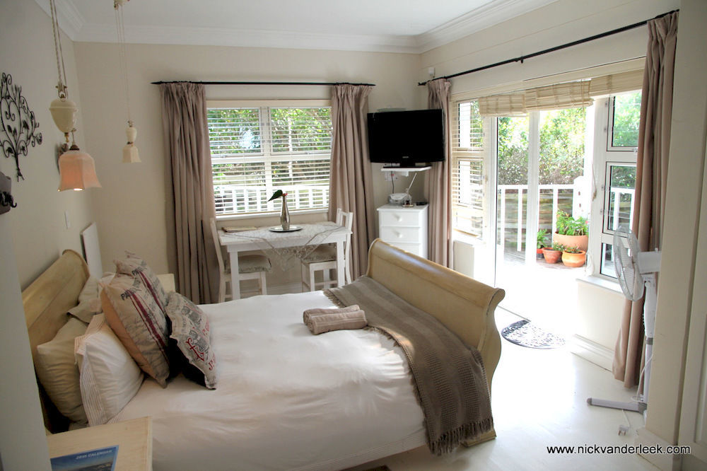 Sea Breeze Beach House Plettenberg Bay Exterior photo